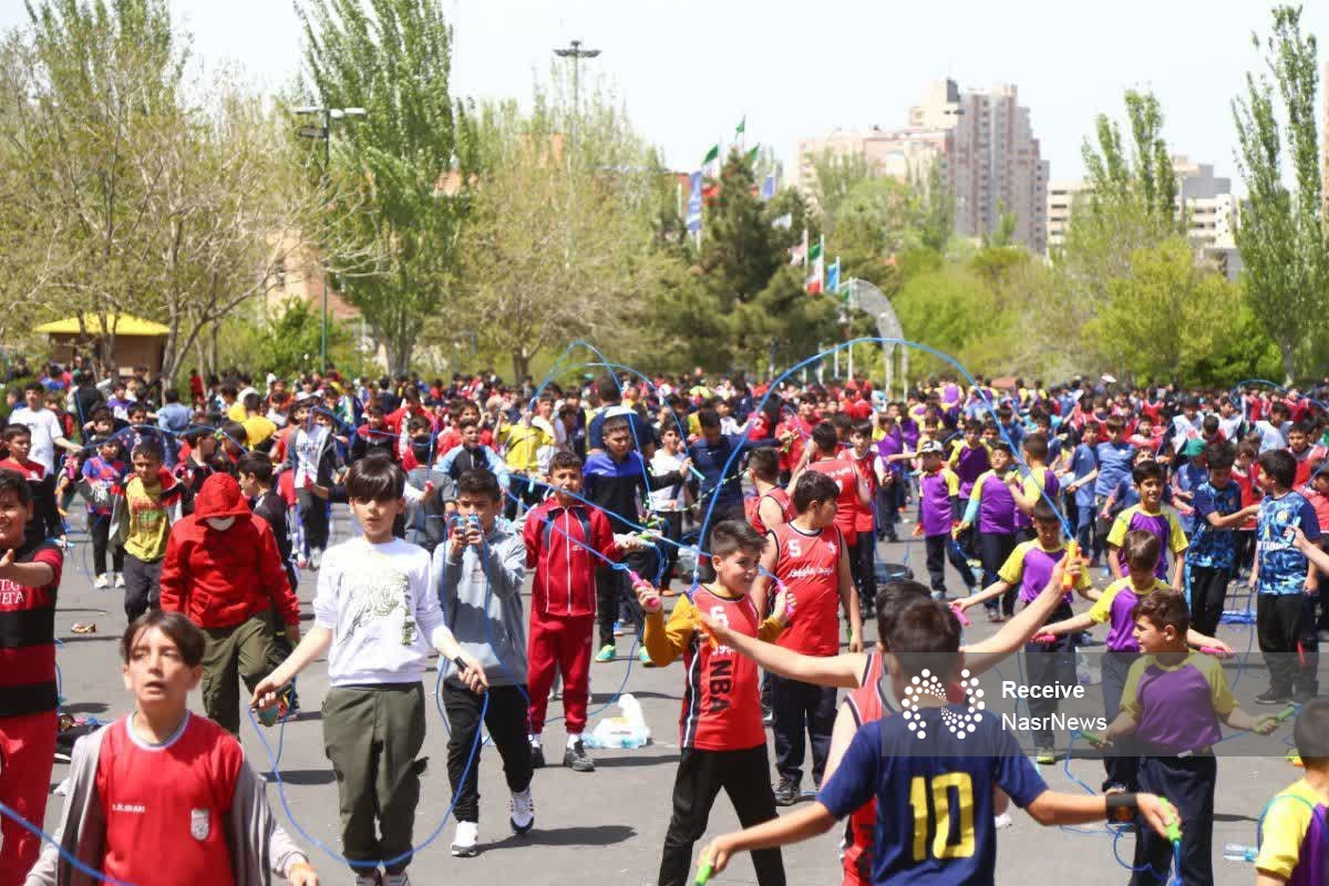 شکسته شدن رکورد بزرگترین اجتماع طناب زنی کشور در تبریز